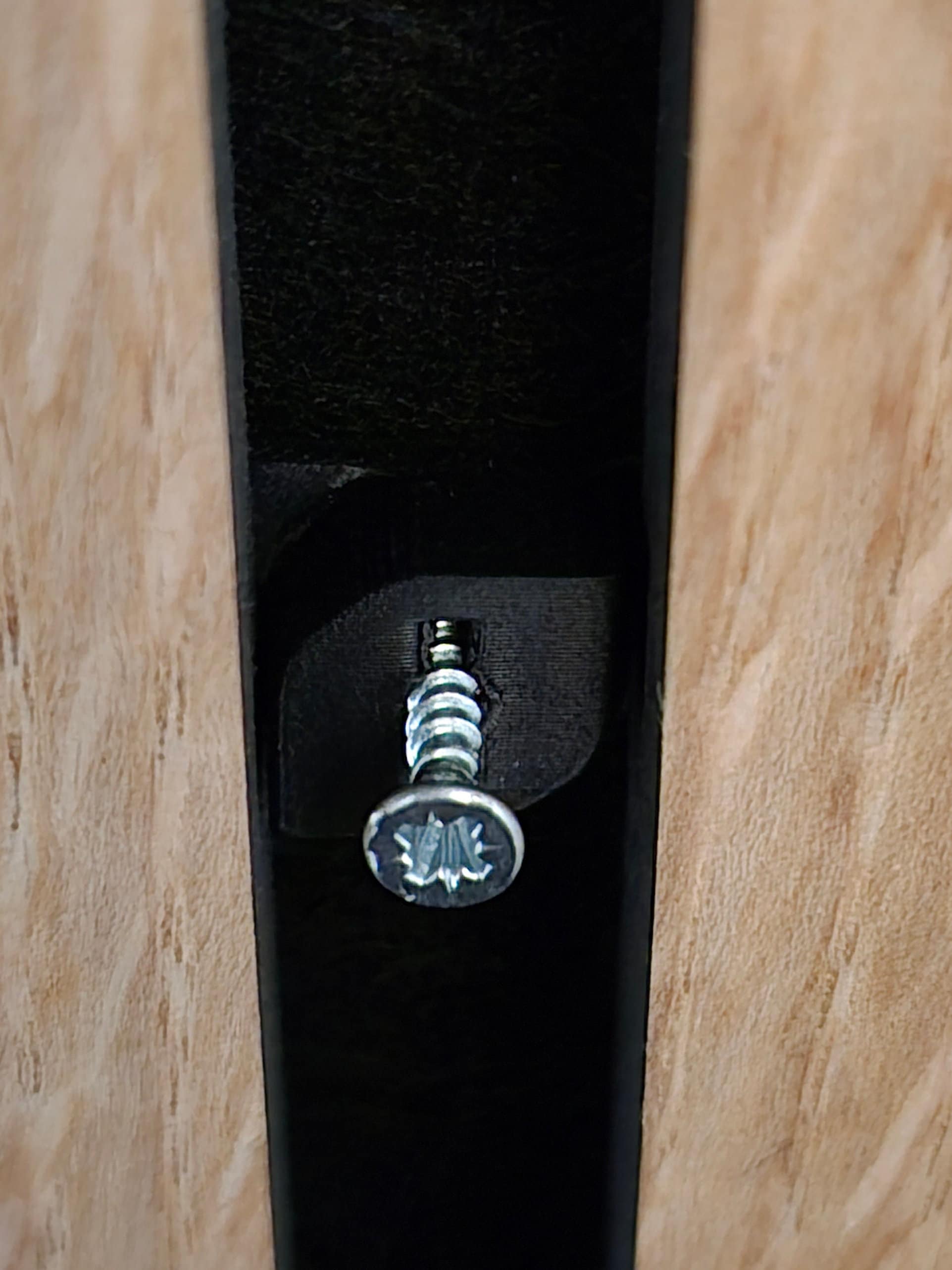 Wall Clip for M2 Screws
