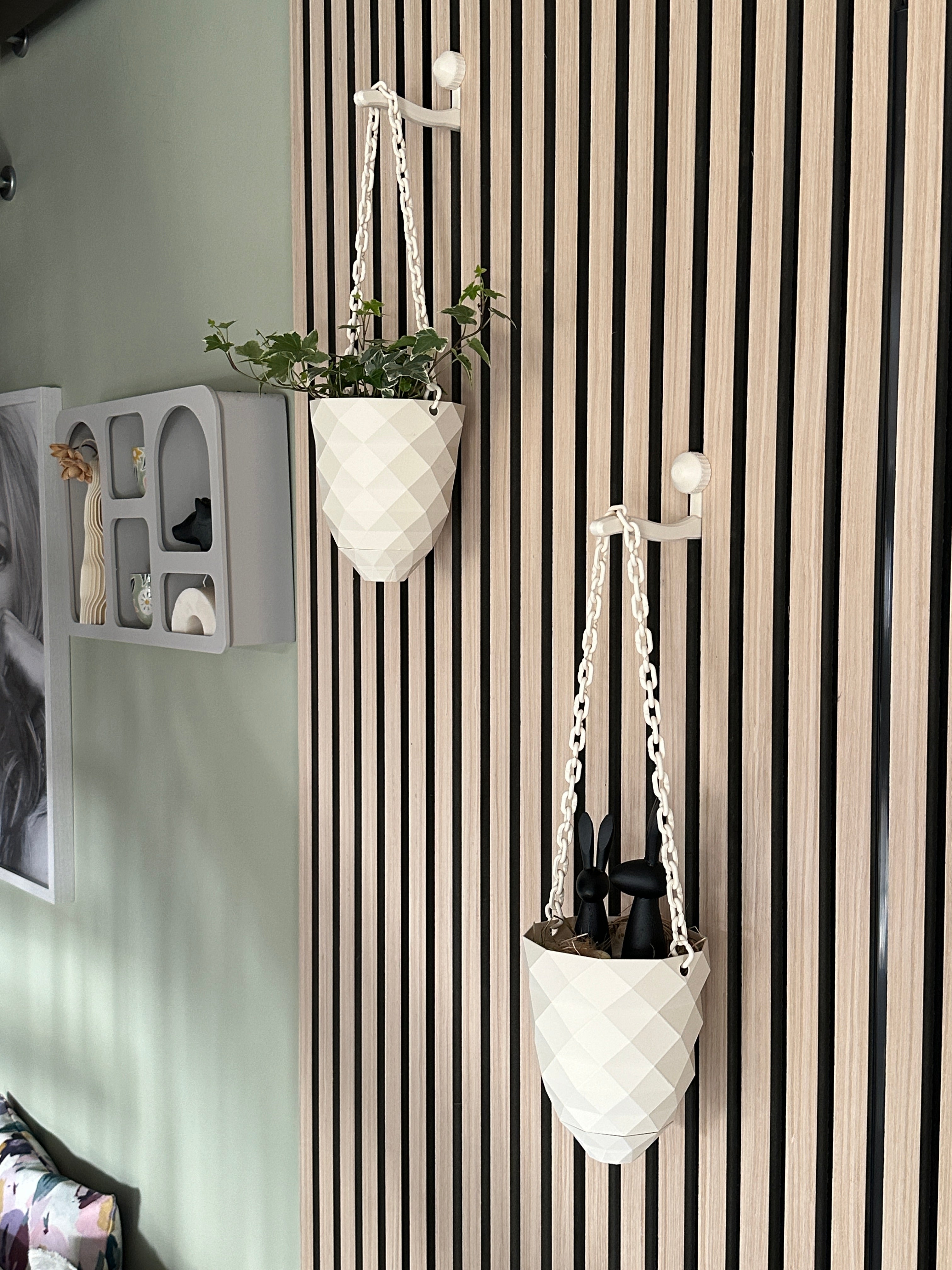 Hangende plantenvaas voor akoestische panelen